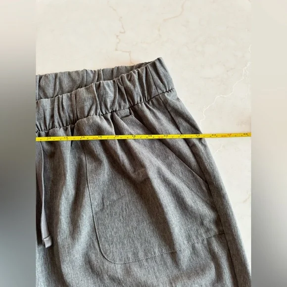 Women’s Lululemon Jogger Pants in Grey - Size 2XL - Picture 7 of 7